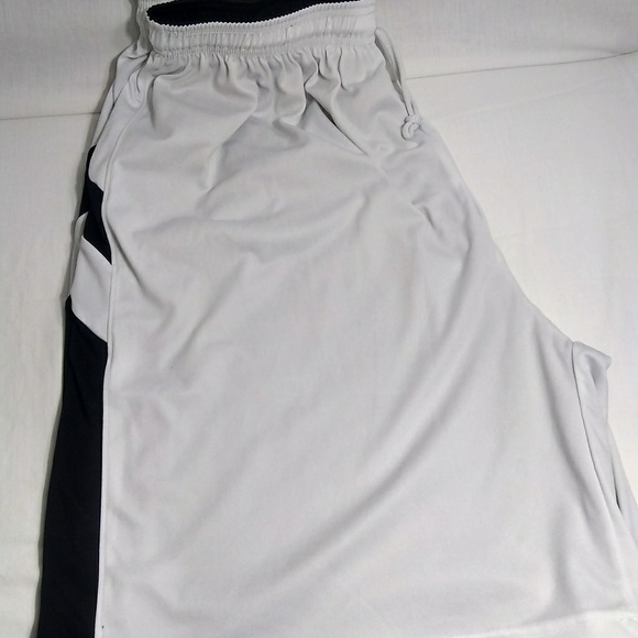 Mens REVERSIBLE basketball shorts NEW W/OUT TAGS - Picture 2 of 3